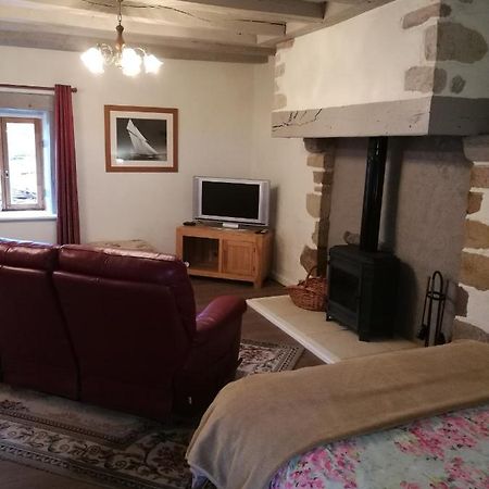 Bed and Breakfast Chez Pastuso Brigueuil-le-Chantre Zewnętrze zdjęcie