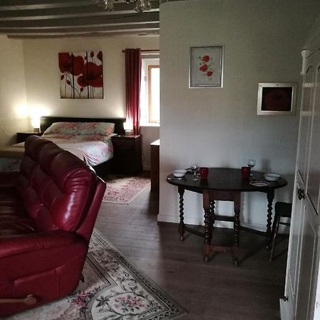 Bed and Breakfast Chez Pastuso Brigueuil-le-Chantre Zewnętrze zdjęcie