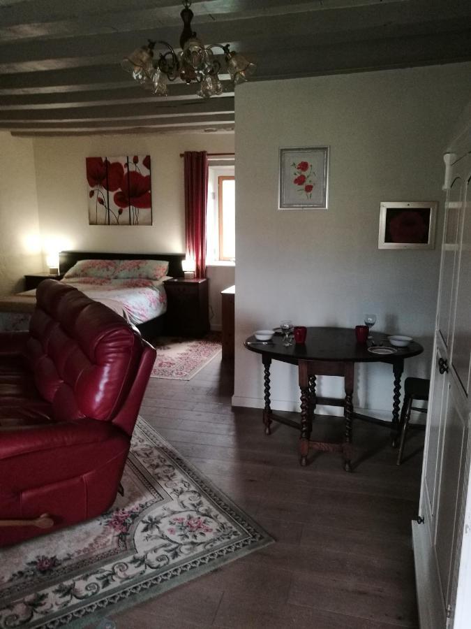 Bed and Breakfast Chez Pastuso Brigueuil-le-Chantre Zewnętrze zdjęcie